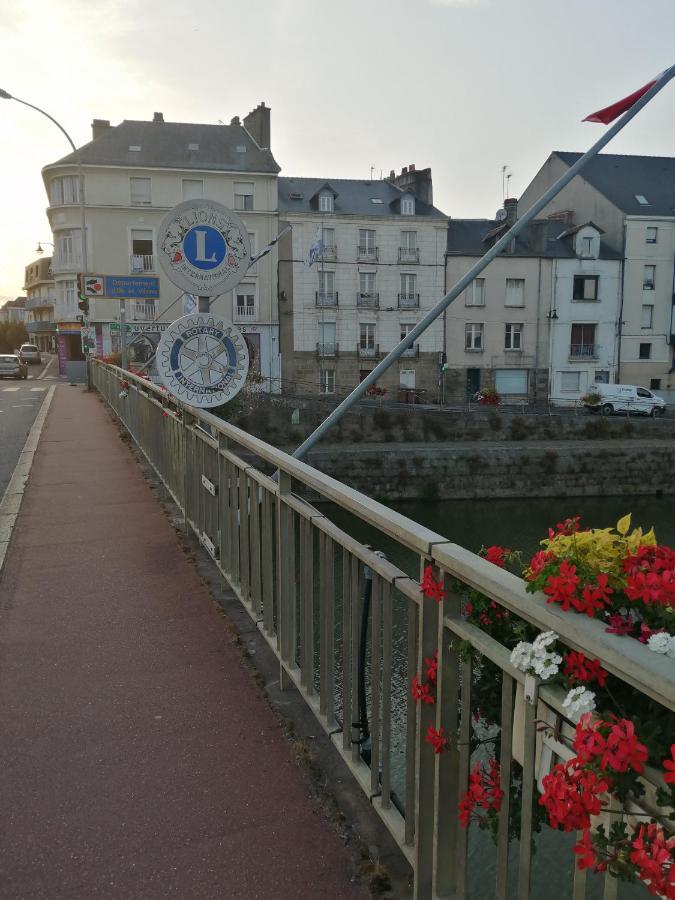 Spacieux T3 Lumineux Dans Quartier Historique Avec Wifi Redon Eksteriør bilde